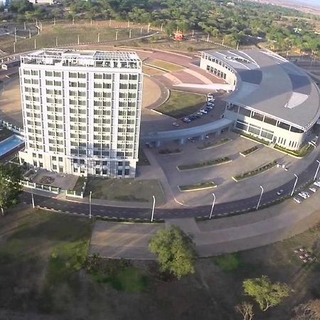 President Hotel At Umodzi Park Lilongwe Eksteriør bilde