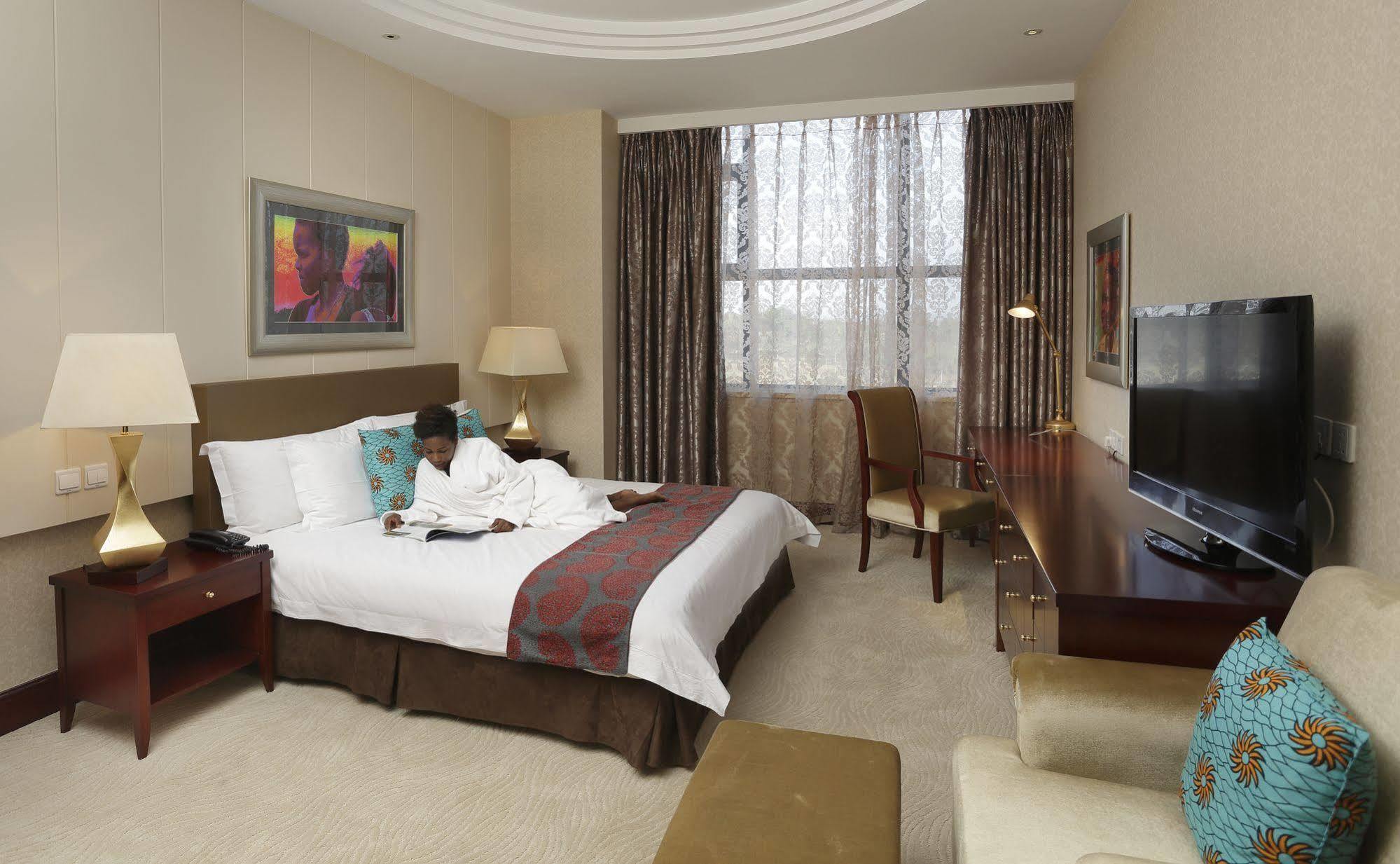 President Hotel At Umodzi Park Lilongwe Eksteriør bilde